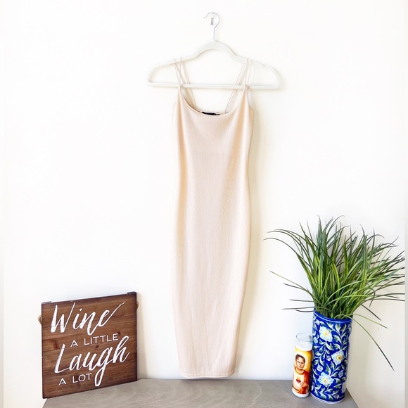 NWOT Pretty Little Thing Midi Dress - Picture 11 of 14